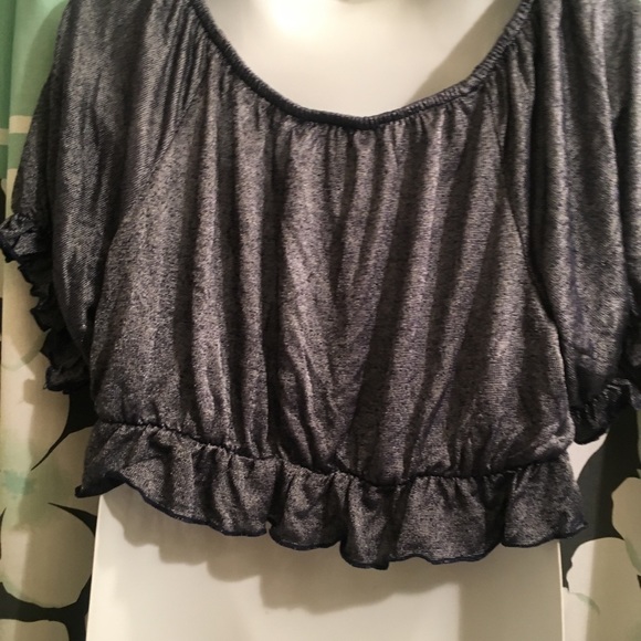 Rue 21 crop top sizes large and xtra large - Picture 6 of 8